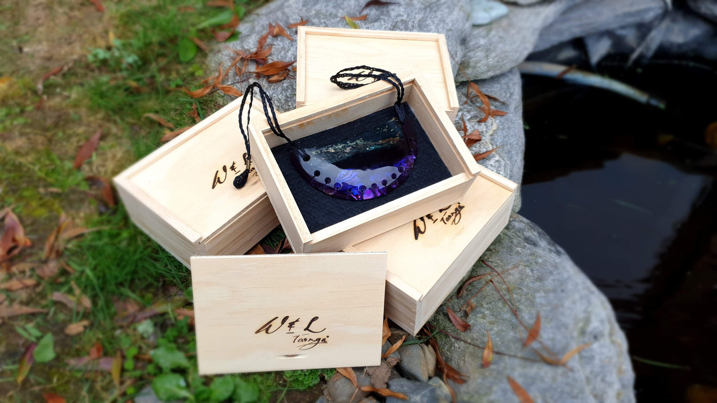 Add a W&L Taonga® Wooden Gift Box