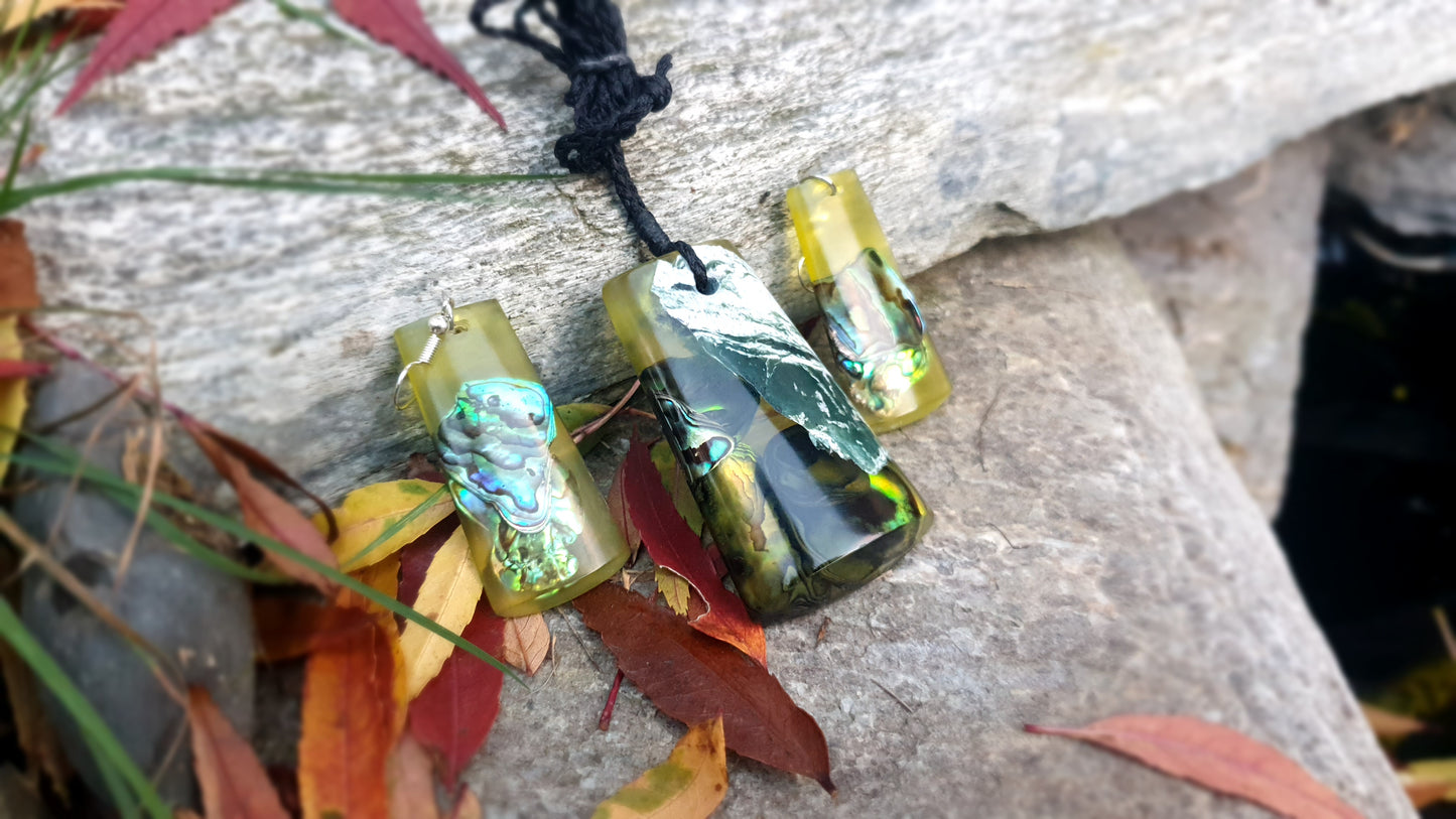 Medium Pounamu Paua and Epoxy Resin Toki with Matching Resin Earrings