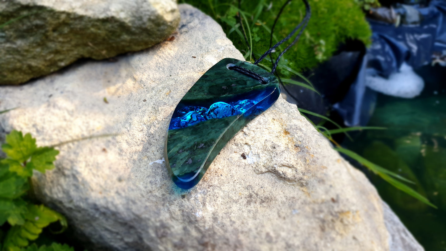 Extra Large Pounamu and Epoxy Resin Niho