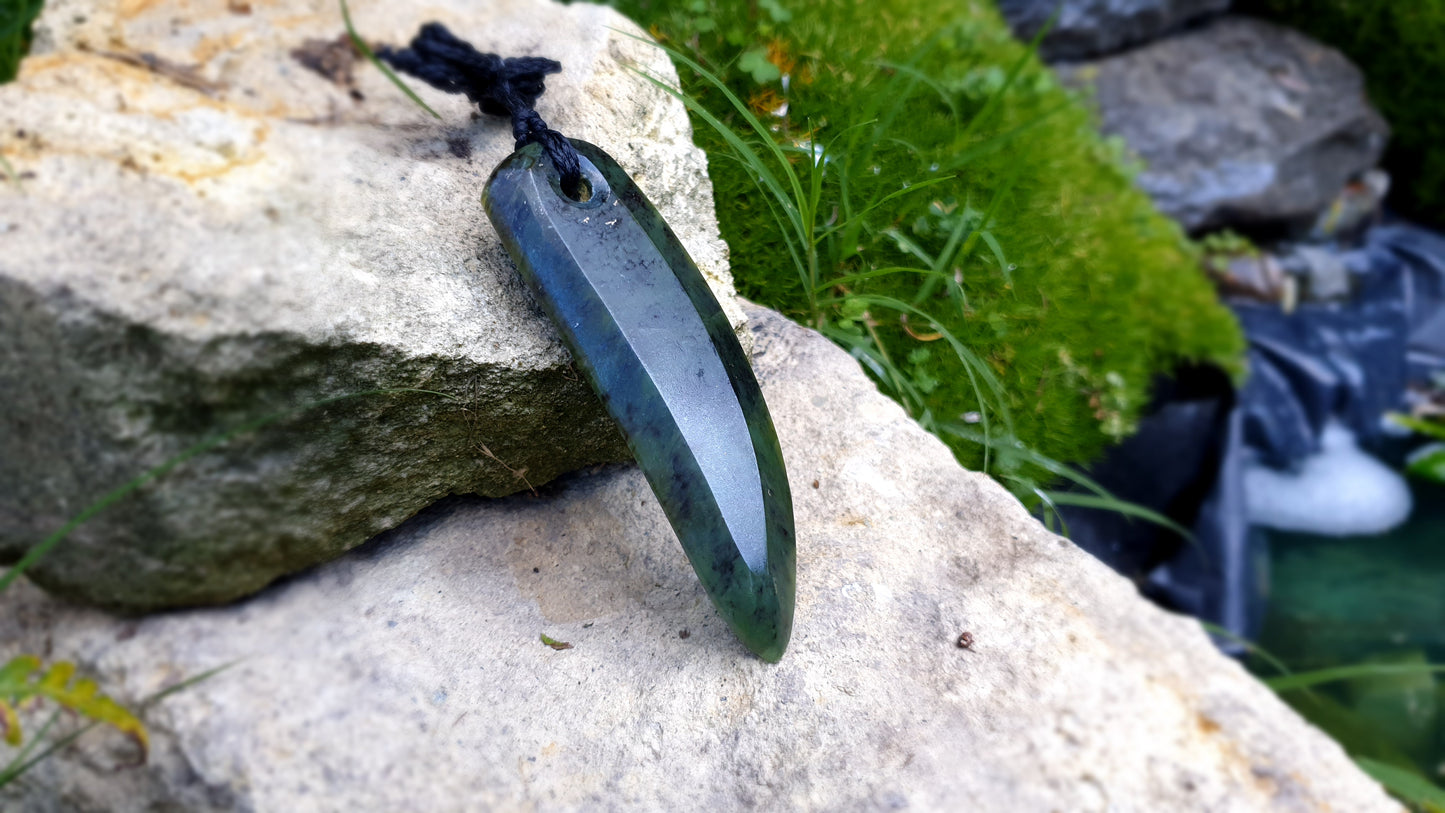 Extra Large Pounamu Niho