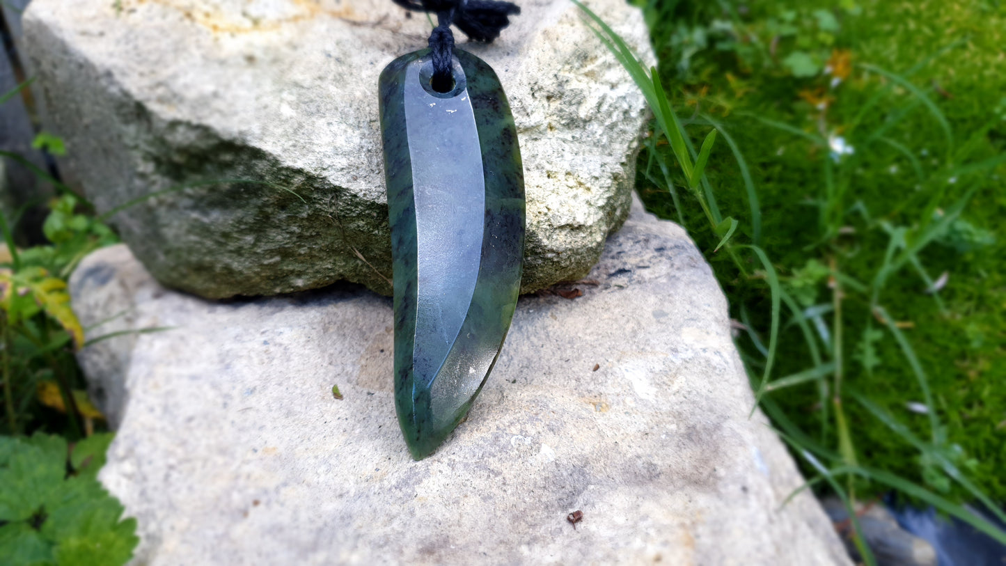 Extra Large Pounamu Niho