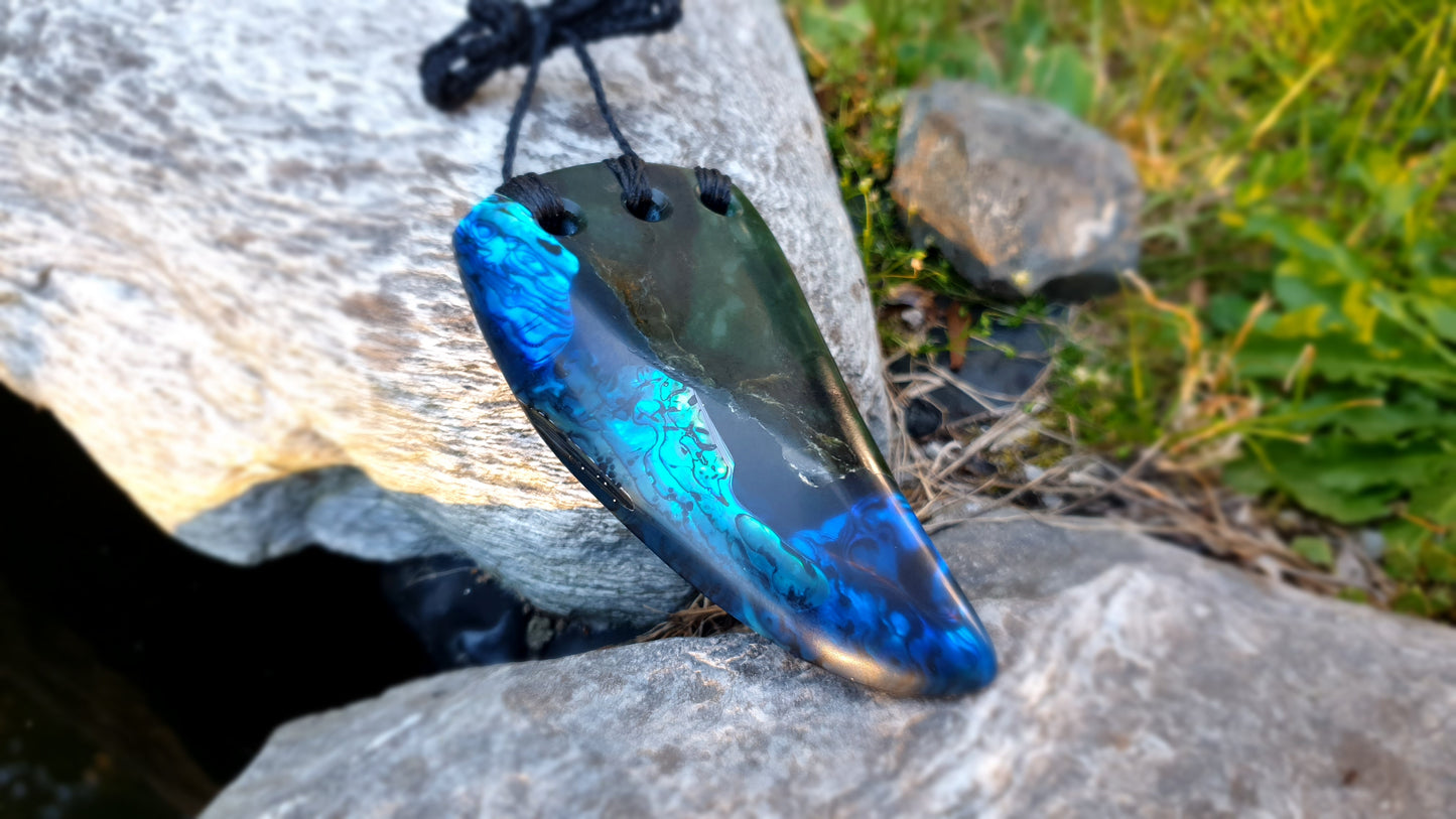 Extra Large Pounamu Paua & Epoxy Niho